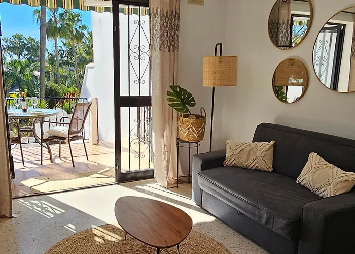 Casa Blanca 43 * Нерха